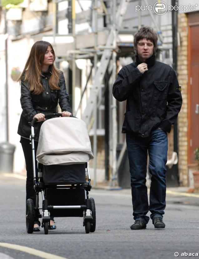 Noel Gallagher, sa femme et Donovan
