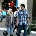 Anna Faris et son amoureux : fiancés hier... en route pour la liste de mariage, main dans la main, aujourd'hui !