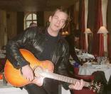 Garou appartient à la grande famille des Enfoirés