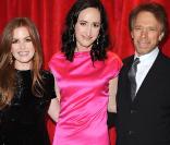 Première de  Confessions of a Shopaholic,  à Londres, lundi 16 février 2009 : Isla Fisher, Sophie Kinsella et Jerry Bruckheimer 