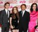 Première de  Confessions of a Shopaholic,  à Londres, lundi 16 février 2009 : Hugh Dancy, Isla Fisher, le producteur Jerry Bruckheimer et l'auteure Sophie Kinsella