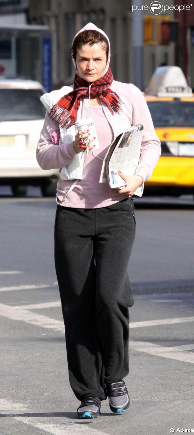 Helena Christensen à New York, sans maquillage. 01/02/09