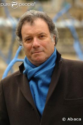 Daniel Russo ! Le roi de la comédie (Neuf mois) offre sa voix sympathique ou teigneuse au comédien américain entre autres.