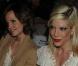 Une Tori Spelling amincie met K.O Mena Suvari à la Fashion Week new-yorkaise...
