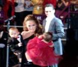 Jennifer Lopez et Marc Anthony présentent leurs jumeaux aux fans. 14/02/09 