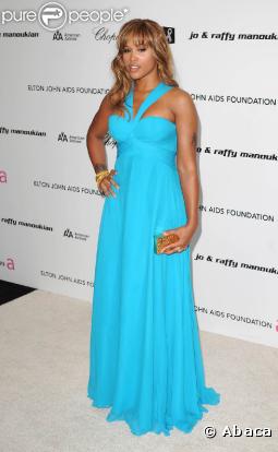 La chanteuse Eve, quelle robe ! 22/02/09
