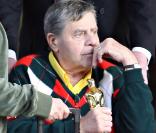 Jerry Lewis et son Oscar à la sortie du Four Season Hotel