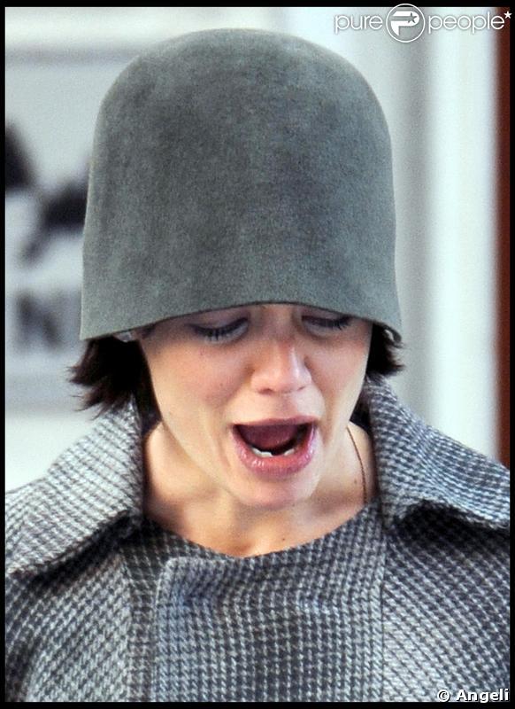 Katie Holmes, sur le tournage de son nouveau film, joue une séquence émotion... 25/02/09