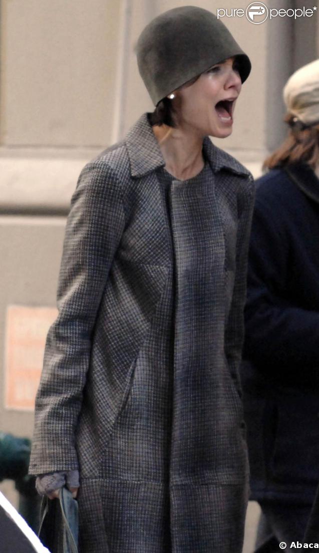 Katie Holmes sur le tournage de son nouveau film, avec Paul Dano. 25/02/09