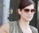 Kate Walsh troque sa blouse blanche... pour un jean troué !