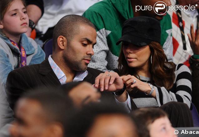 Eva Longoria et Tony Parker assistent à un concours de dunks