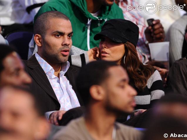 Eva Longoria et Tony Parker assistent à un concours de dunks