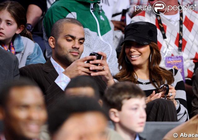 Eva Longoria et Tony Parker assistent à un concours de dunks