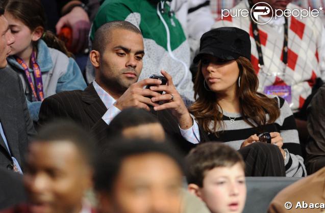 Eva Longoria et Tony Parker assistent à un concours de dunks