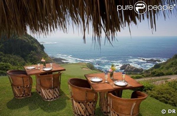 Tamarindo sur La Costalegre est un petit paradis sur la côte Pacifique, entre Puerto Vallarta au nord et Manzanillo à 45min au sud. Forêts vierges, collines et montagnes, plantations de mangues, de papayes, de bananes et de noix de coco, plages caché