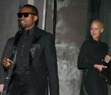 Kanye West et Amber Rose, le 9 mars 2009, au Palais de Tokyo, à l'occasion du défilé de prêt-à-porter 2009-2010 d'Yves Saint Laurent.