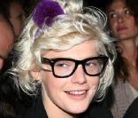Micky Green est son look improbable au défilé Castelbajac