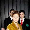 Eva Mendes très decolletée et Roxane Mesquida... Défilé de stars de cinéma chez Miu Miu !