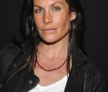 Astrid Veillon 