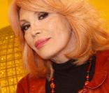 Amanda Lear... une pièce de théâtre et un nouvel album... tout roule pour la jolie blonde !