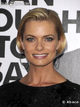 L'excellente Jamie Pressly (Joy dans la série "My name is Earl"), à l'avant-première de "I love you, Man", au Mann's Chinese Theatre de Westwood, le 17 mars 2009 !