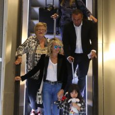 Johnny Hallyday avec sa femme Laeticia, ses enfants Jade et Joy ainsi que la Grand-mère de Laeticia Elyette Boudou arrivent à l'aéroport de Roissy en provenance de Los Angele. Roissy-en-France le 26 juin 2016.