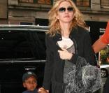 Madonna et son fils adoptif David Banda en juin 2008 