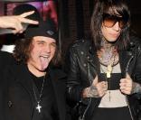 Metro Station (Mason Musso et Trace Cyrus) en concert au studio SFR le 24 mars.