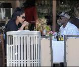 Djimon Hounsou et sa compagne Kimora Lee déjeunent à Beverly Hills le 26 mars 2009