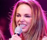 Claire Keim avait la rage sur la scène du Palais des Sports de Lyon, le 28 mars 2009, à l'occasion de la 4e édition de 