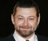 Andy Serkis, interprète de Gollum, revient dans la série  Star Wars  