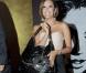 Eva Longoria lors d'une soirée à Paris au Park Hyatt Vendôme... La belle a d'ailleurs customisé son sac Darel avec un gros 9, le chiffre de son chéri dans les San Antonio Spurs !