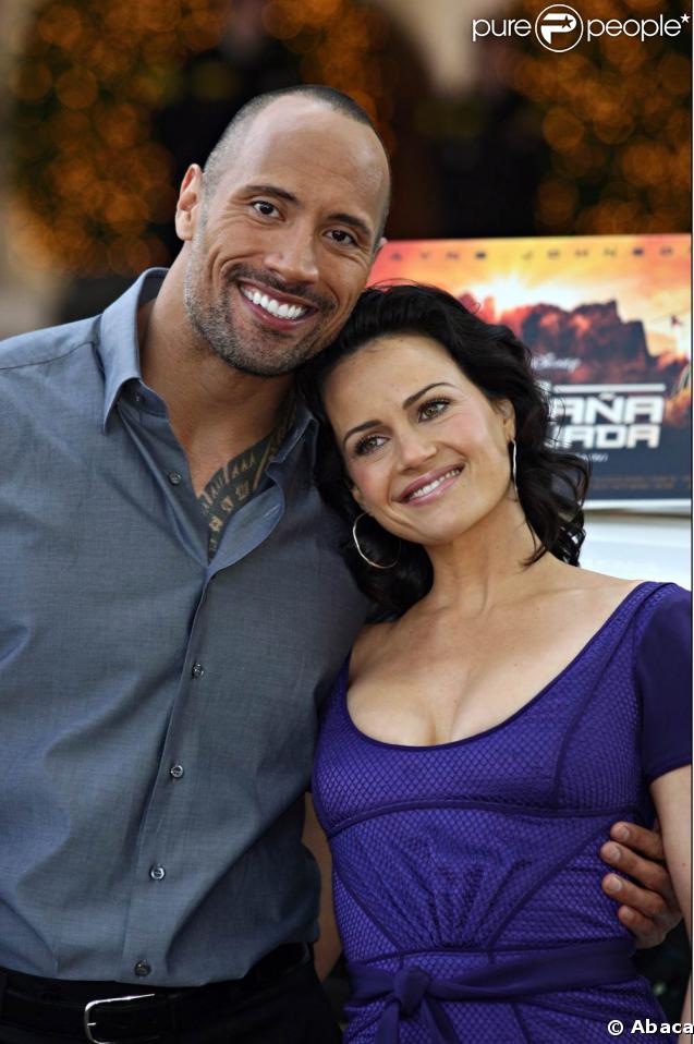 La belle Carla Gugino et Dwayne Johnson, lors de la conférence de presse de 