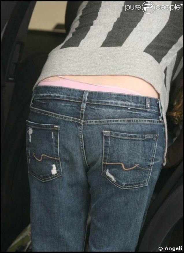Jennifer Garner est allée chercher sa petite Violet à la sortie de son école de Santa Monica, à Los Angeles, le 30 mars 2009 !