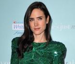 Jennifer Connelly porte une robe étincelante signée Balmain... A Hollywood, le 2 février 2009 