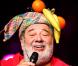 Les obsèques de Carlos auront lieu mardi : merci d'arborer des tenues multicolores...