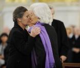 Obsèques de Maurice Druon aux Invalides, le 20 avril 2009. Simone Veil et Madeleine Druon. 