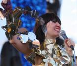 Karen O et les Yeah Yeah Yeahs lors de Coachella 2009