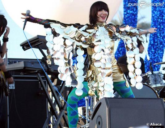 Karen O et les Yeah Yeah Yeahs lors de Coachella 2009