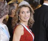 Letizia et Felipe d'Espagne reçoivent la présidente indienne et son époux. 21/04/09
