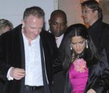 François-Henri Pinault et Salma Hayek quittant la soirée de leur mariage qui s'est déroulée à l'Opéra de Venise La Fenice le 25 avril 2009