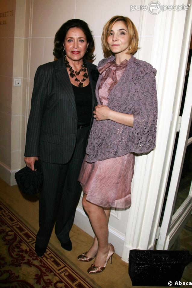 Françoise Fabian et Clotilde Courau - La 9e édition du Prix Ciné Roman Carte Noire à Paris le 27 avril 2009