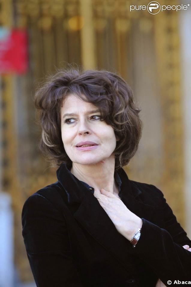 Fanny Ardant présentera son premier film en tant que réalisatrice lors du 62e Festival de Cannes !