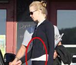 Nicole Kidman fait des courses avec son mari Keith Urban à Nashville... c'est quoi ce petit ventre ?