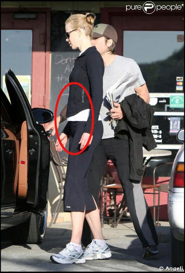 Nicole Kidman fait des courses avec son mari Keith Urban à Nashville... c'est quoi ce petit ventre ?