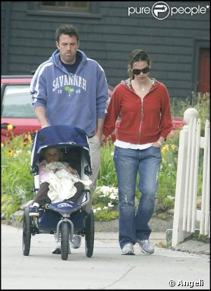 Ben Affleck, Jennifer Garner et Violet sous la grisaille de Boston