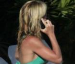 Kelly Ripa au bord de la piscine de l'hôtel Fontainebleau à Miami