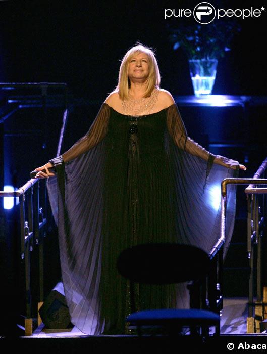 Barbra Streisand en concert à Londres en juillet 2007 