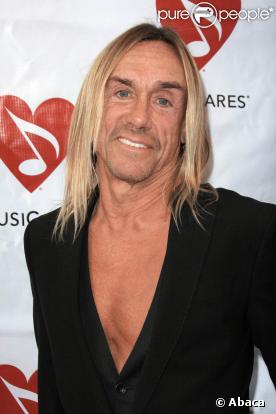 Iggy Pop a assisté hier à la soirée Musicares à Los Angeles, et a également chanté pour l'assistance 
