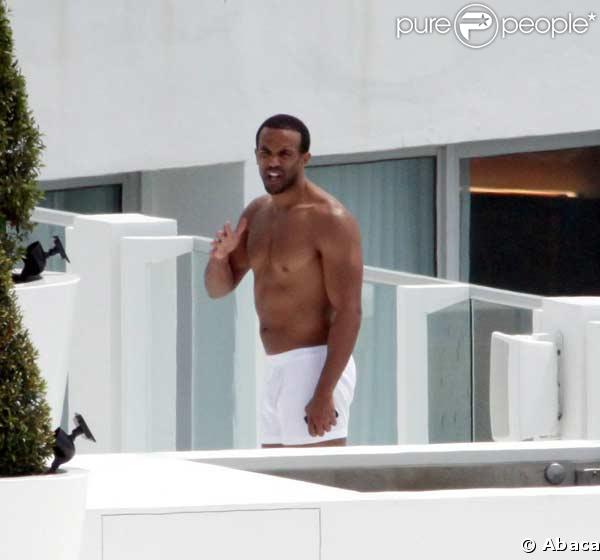 Craig David sur le balcon de son penthouse à Miami